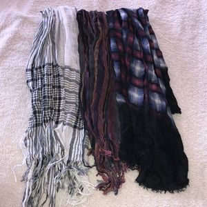 Set of three scarves